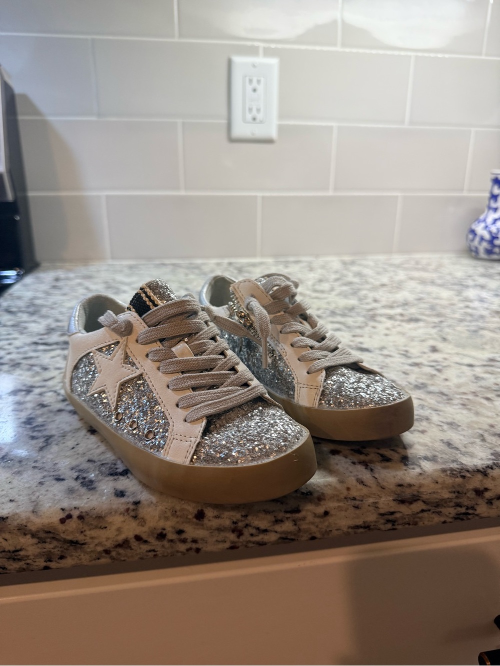 ShuShop Silver Glitter Kids Sneakers with White Star